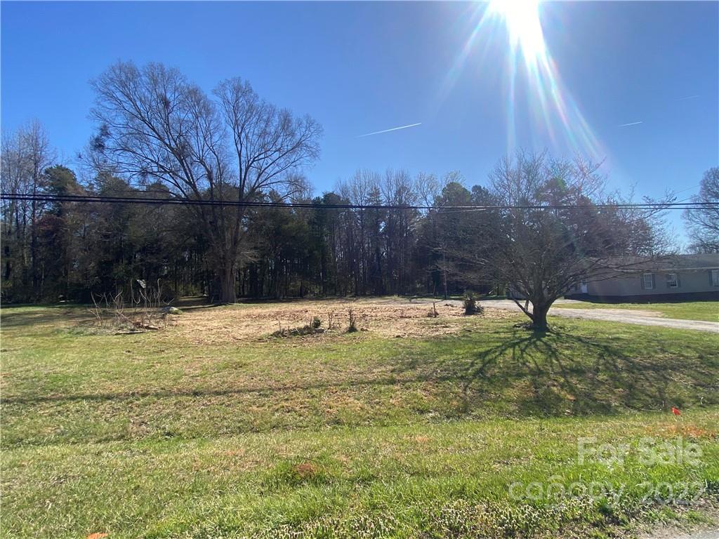 7832 Plott Road Charlotte, NC 28215 - Photo 3 of 5