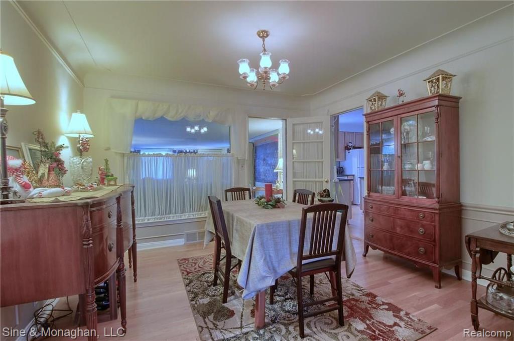 319 Lothrop Road Grosse Pointe Farms, MI 48236 - Photo 6 of 29