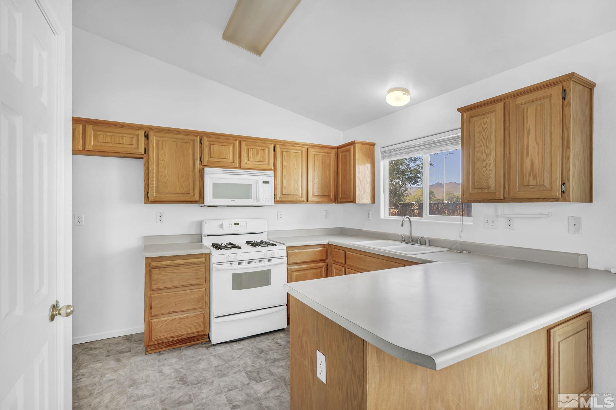 703 Fall Street Fernley, NV 89408 - Photo 19 of 39 Photo 19