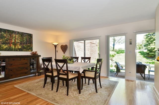 405 Milford Road Deerfield, IL 60015 - Photo 3 of 10