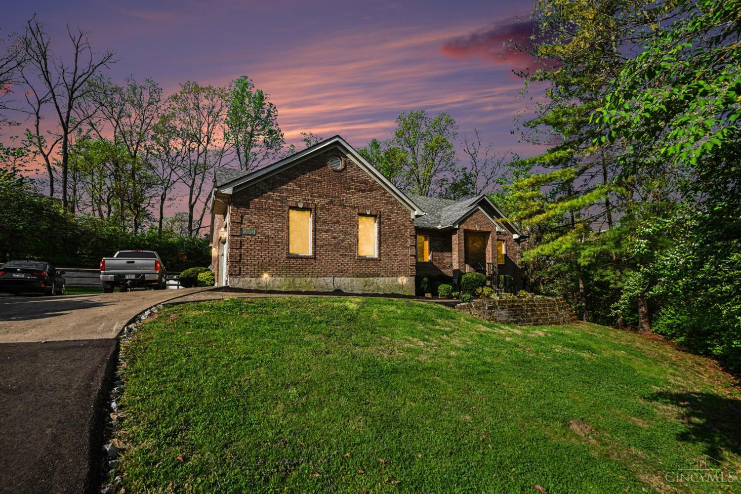 3623 Reemelin Road Cincinnati, OH 45211 - Photo 1 of 27