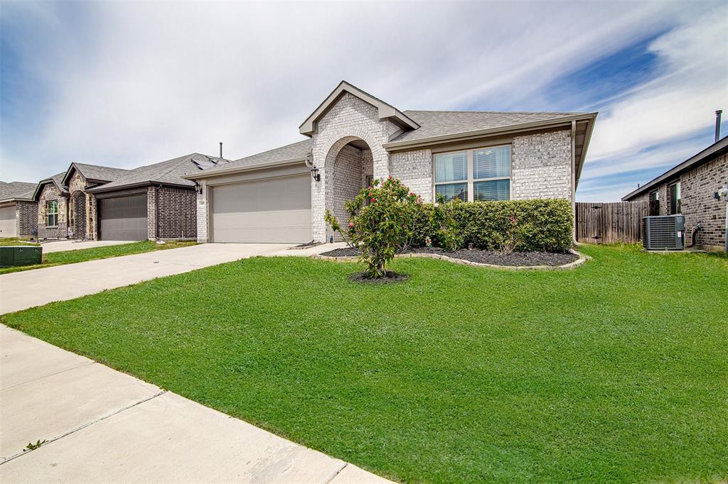 1109 Nighthawk Trail Alvarado, TX 76009 - Photo 2 of 26