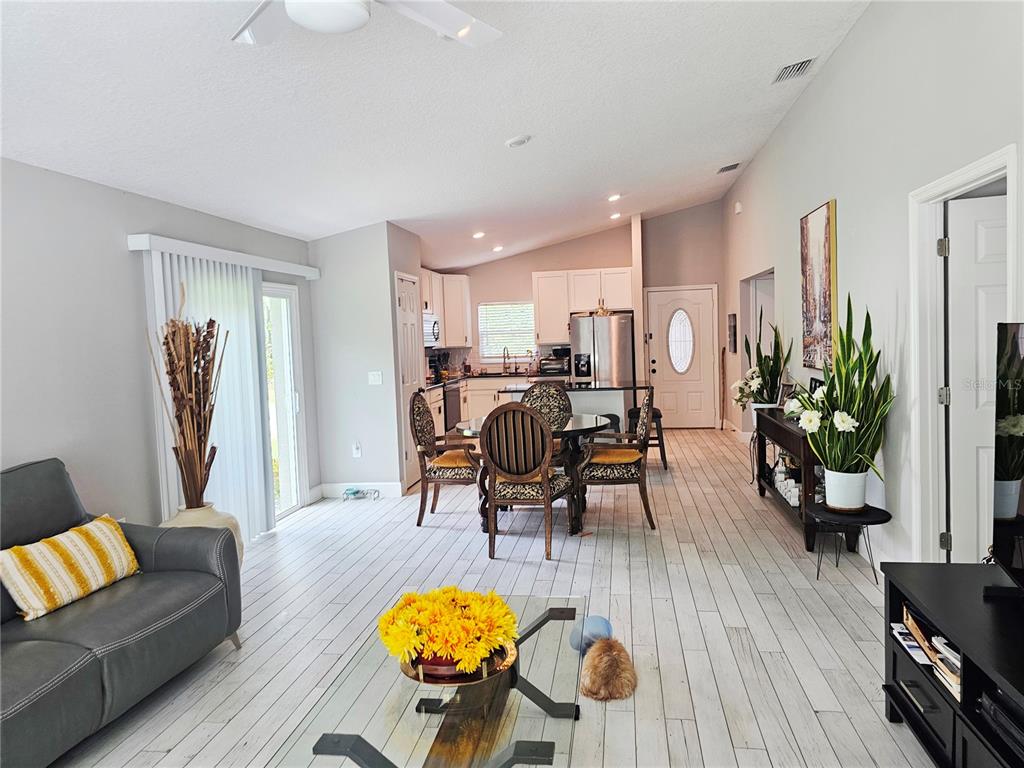 259 Toms Road DeBary, FL 32713 - Photo 3 of 29 Gallery Image 3