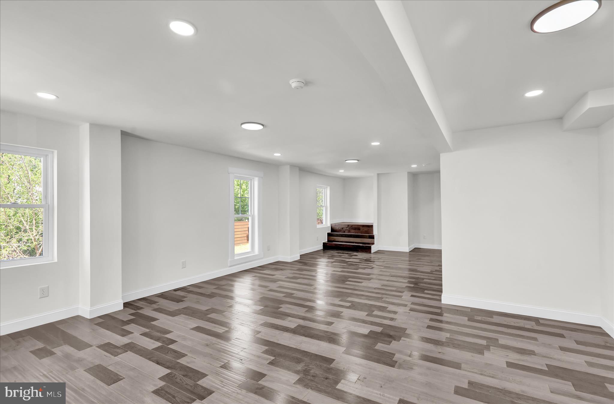 3313 Marion Street Reading, PA 19605 - Photo 15 of 29 360_2069