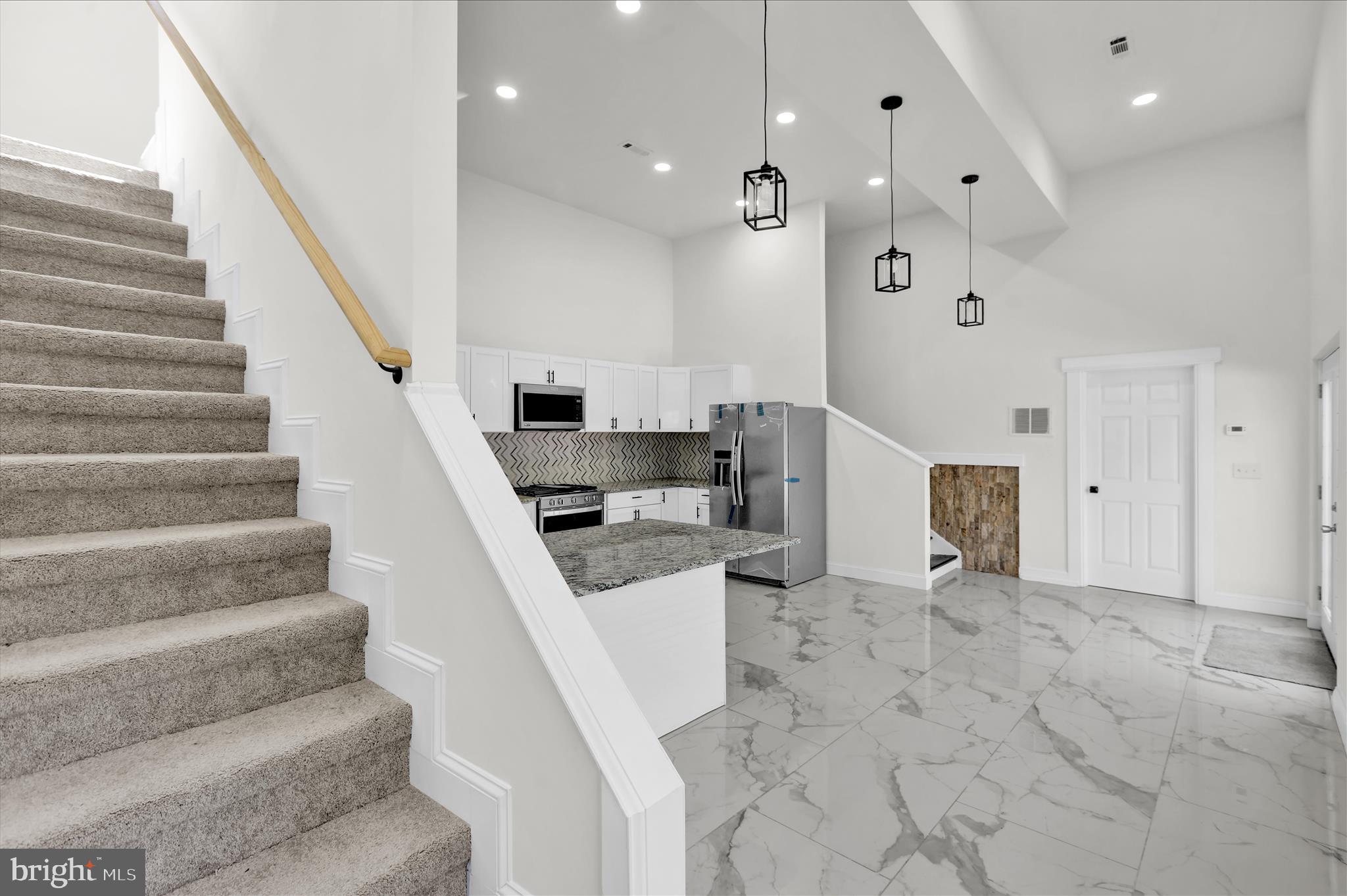 3313 Marion Street Reading, PA 19605 - Photo 16 of 29 360_2074