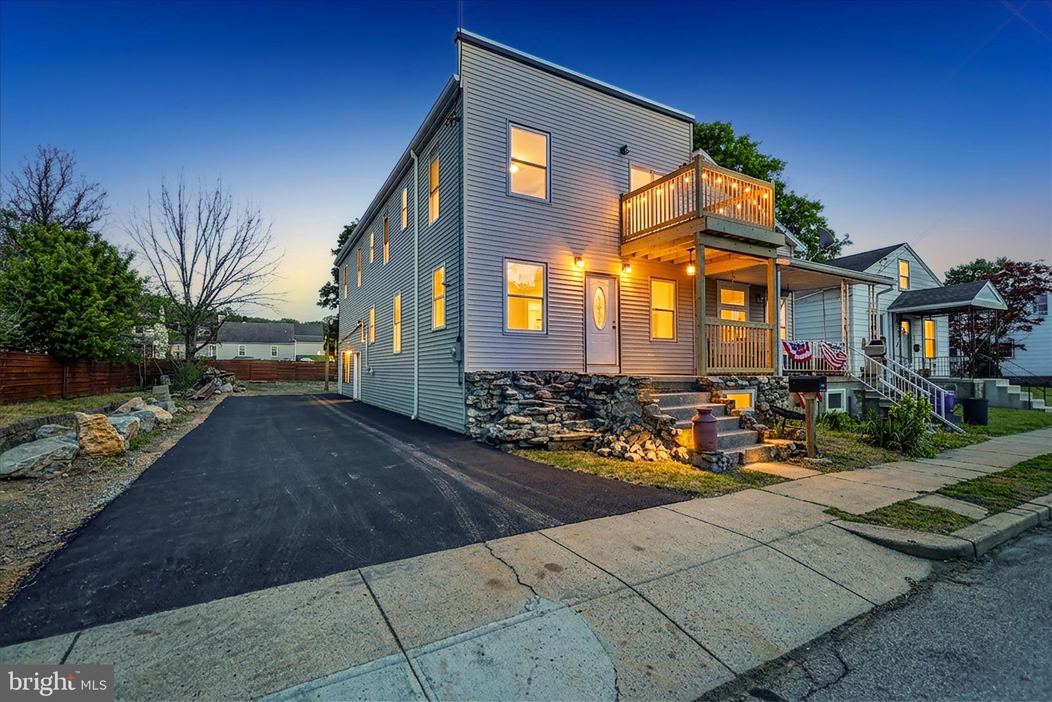3313 Marion Street Reading, PA 19605 - Photo 2 of 29 360_2004