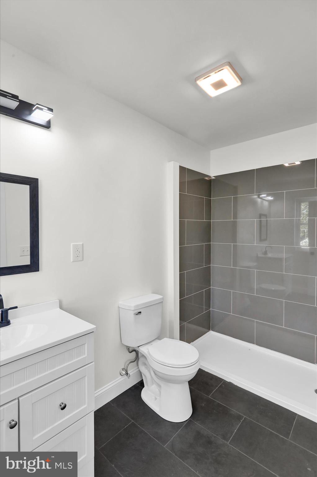 3313 Marion Street Reading, PA 19605 - Photo 28 of 29 360_2139