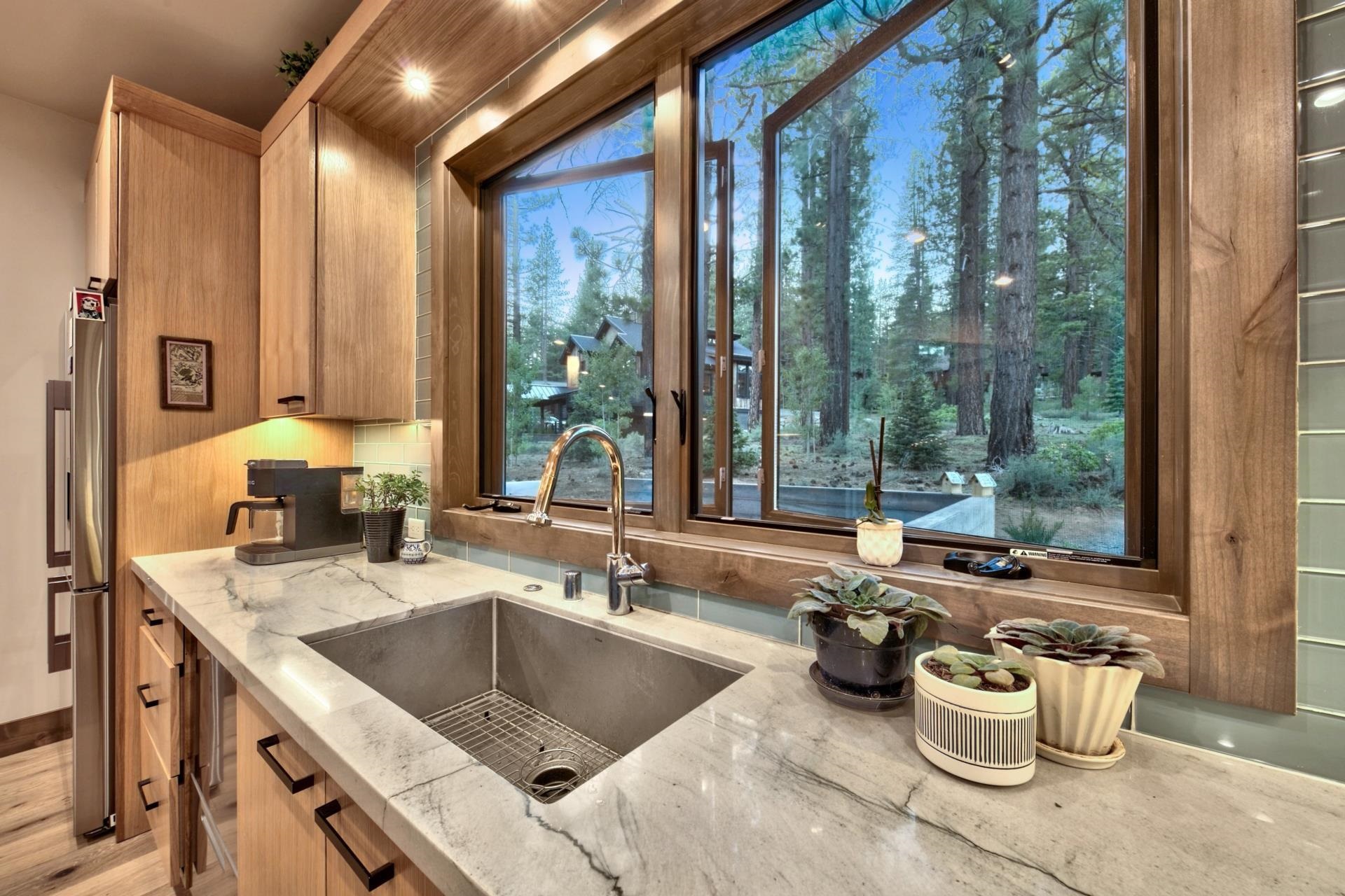 11520 Ghirard Road Truckee, CA 96161 - Photo 12 of 21