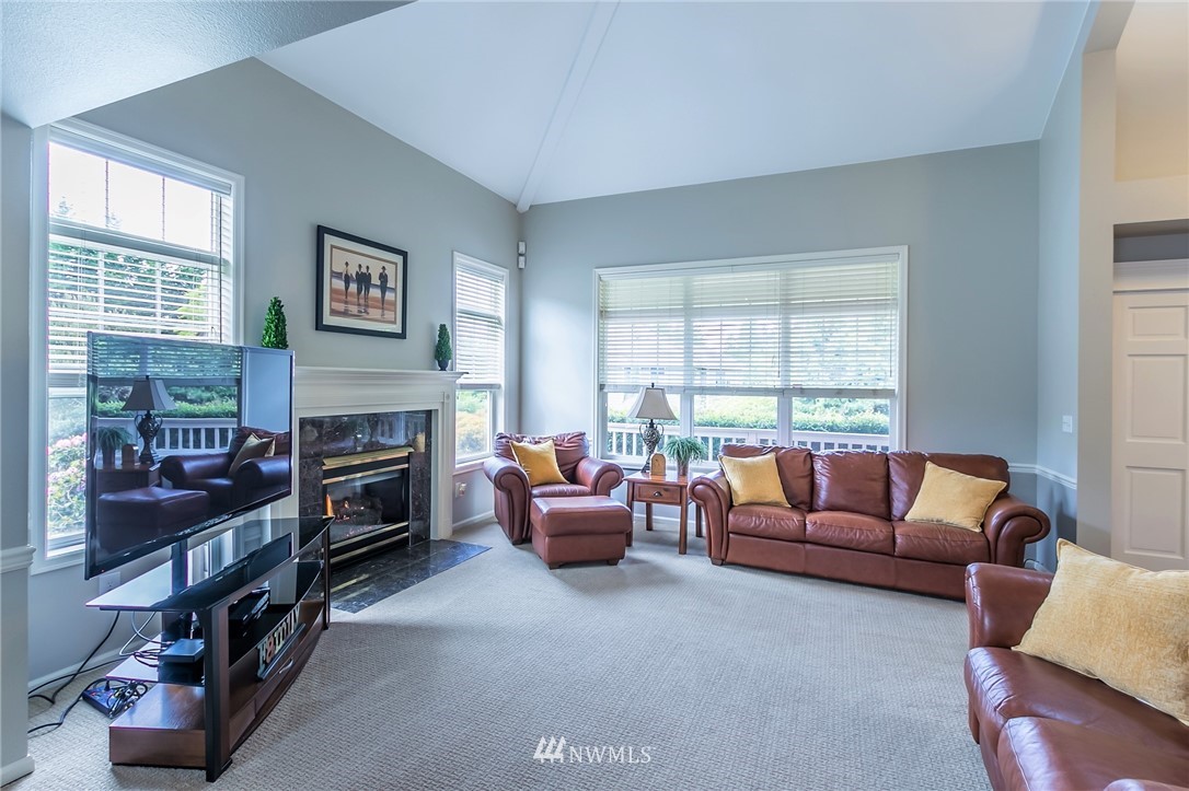 18726 Southeast 144th Street Renton, WA 98059 - Photo 11 of 40