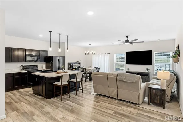 $350,000 | 2300 Matthias Cl, Washington, MO 63090