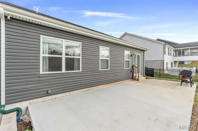 $350,000 | 2300 Matthias Cl, Washington, MO 63090