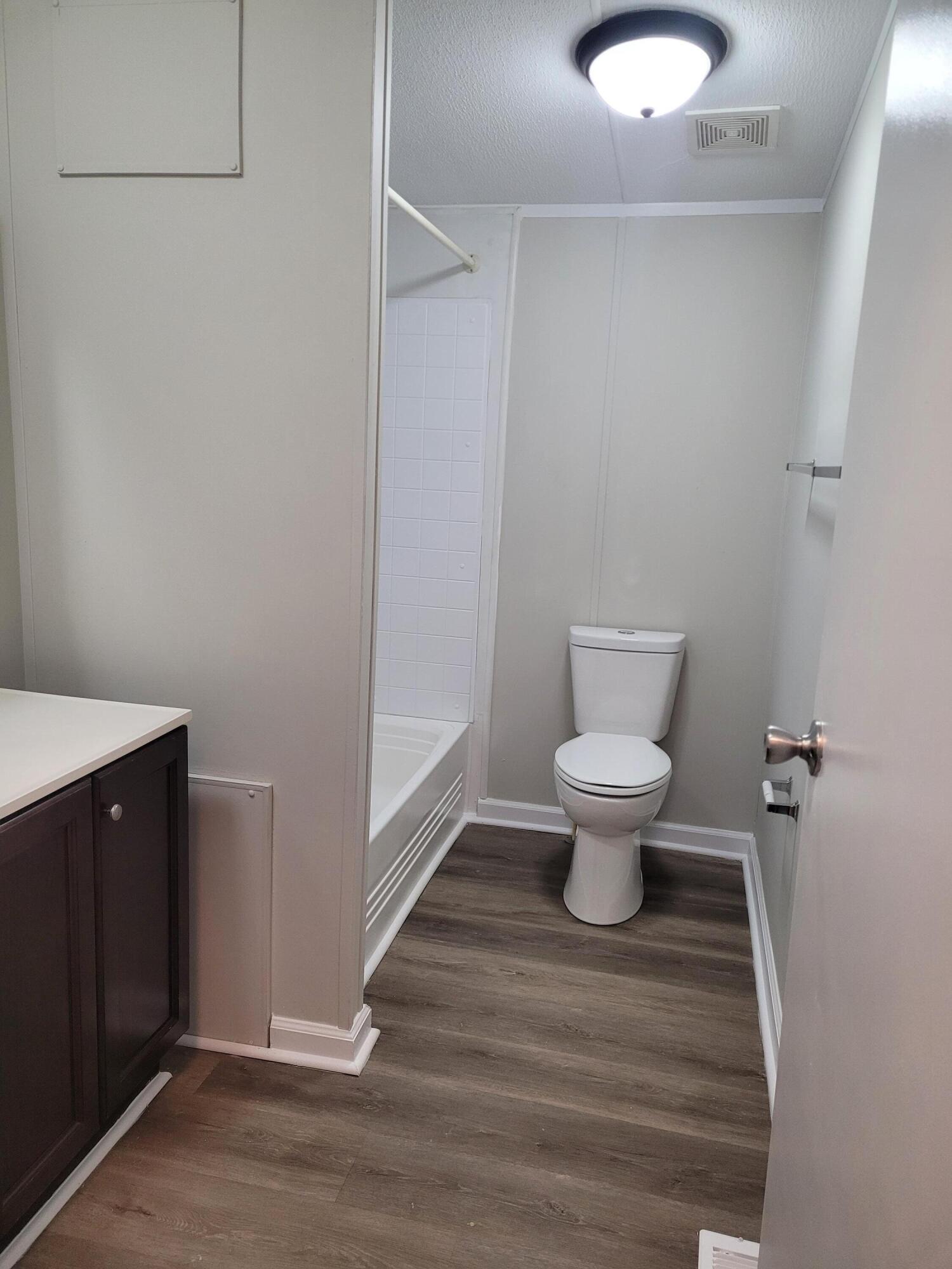 131 Schultz Lake Road Summerville, SC 29483 - Photo 17 of 36 Gallery Image 17