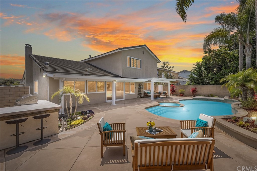 6471 Glenfox Drive Huntington Beach, CA 92647 - Photo 3 of 33