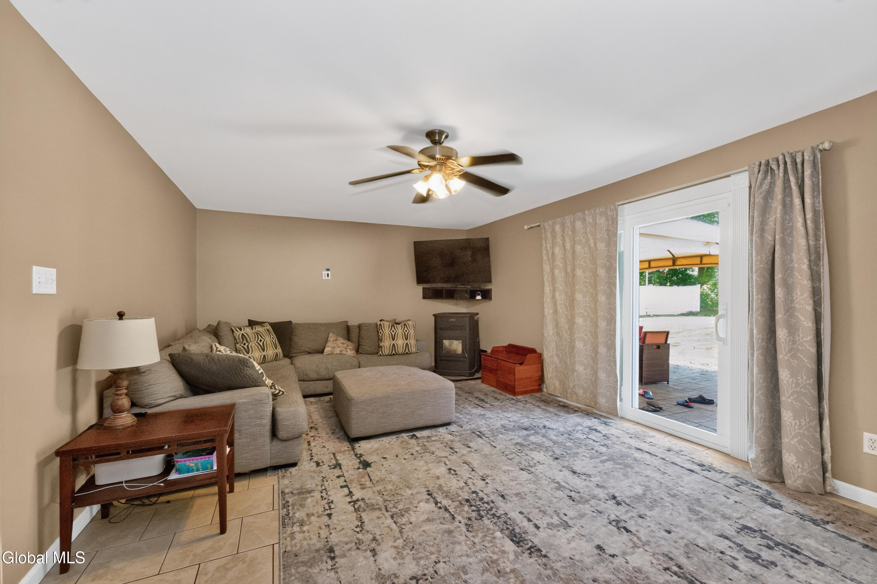 60 Denison Road Colonie, NY 12309 - Photo 5 of 26 2 Familyroom 2