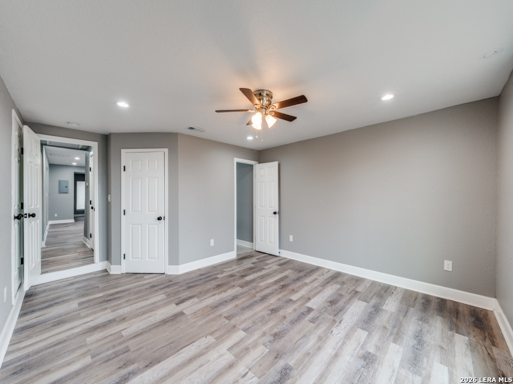 945 Potomac San Antonio, TX 78202 - Photo 11 of 14 a view of an empty room with a ceiling fan