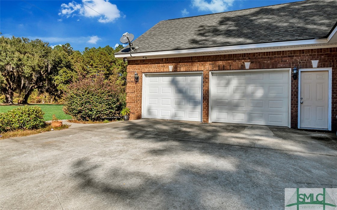 3324 Little McCall Road Rincon, GA 31326 - Photo 36 of 45 Garage