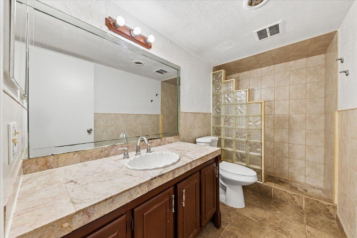 4156 Inverrary Drive Lauderhill, FL 33319 - Photo 9 of 17 10-4156 Inverrary Dr #112, Lauderhill, F