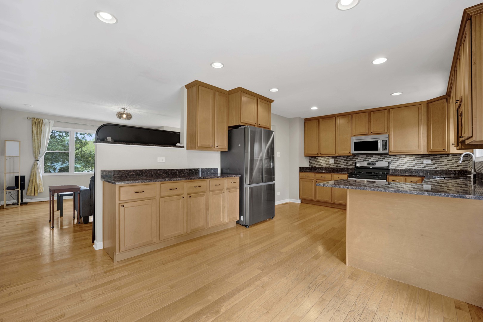1S705 Eisenhower Road Oakbrook Terrace, IL 60181 - Photo 7 of 35 Gallery Image 7