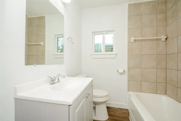 $1,725 | 4708 Los Angeles Street, Houston, TX 77026