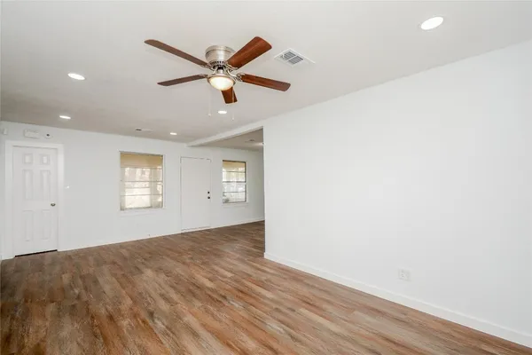 $1,725 | 4708 Los Angeles Street, Houston, TX 77026