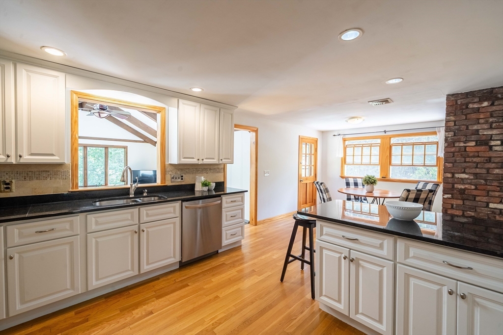 49 Eldred Street Lexington, MA 02420 - Photo 7 of 42