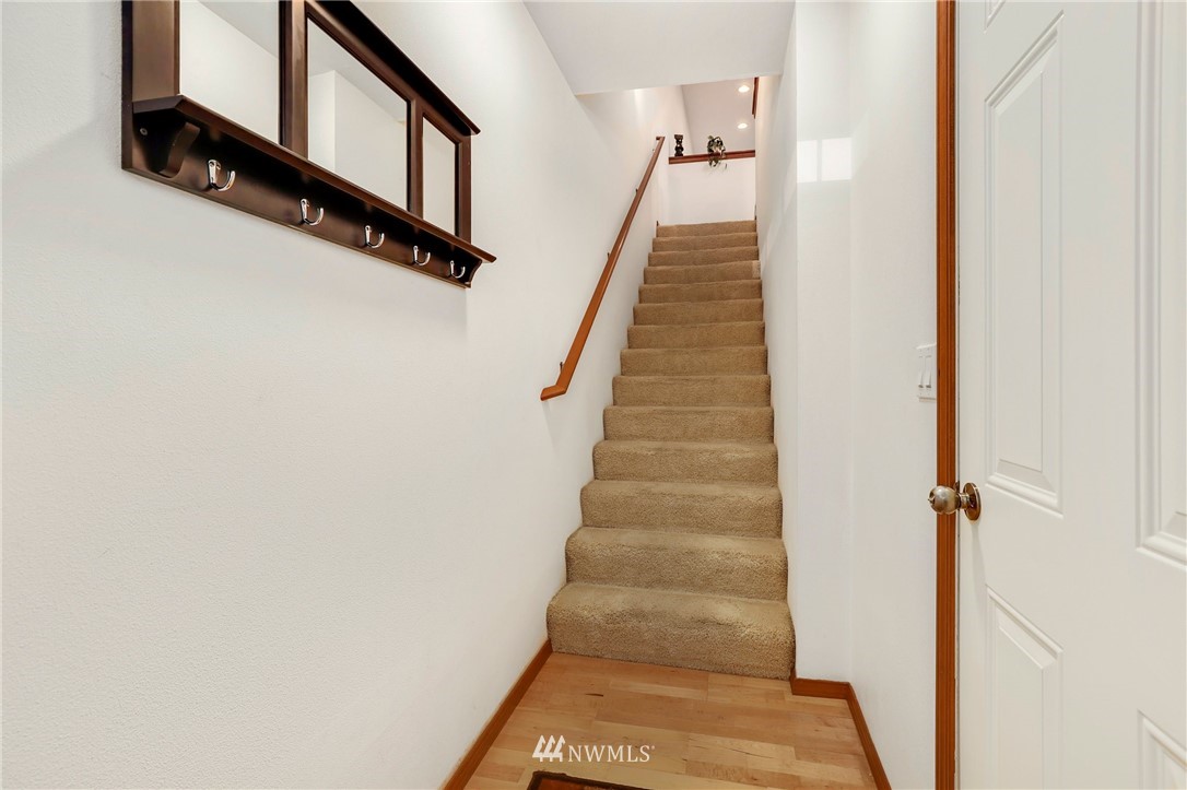 21351 11th Drive Southeast Bothell, WA 98021 - Photo 25 of 33 a view of entryway