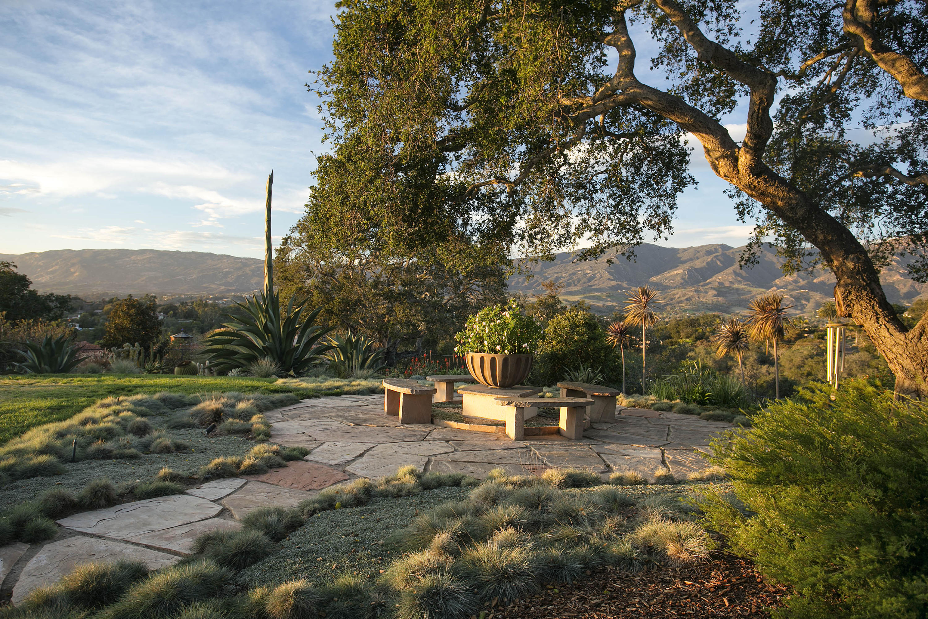 980 Canon Road Santa Barbara, CA 93110 - Photo 16 of 21 Oaks and sitting area
