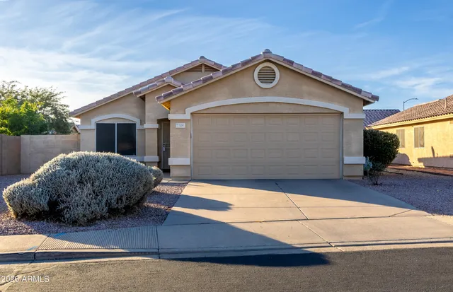 $1,975 | 524 South 88th Street, Mesa, AZ 85208