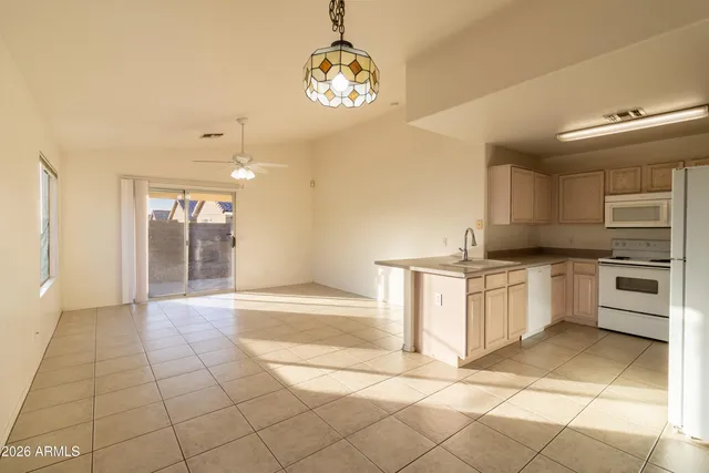 $1,975 | 524 South 88th Street, Mesa, AZ 85208