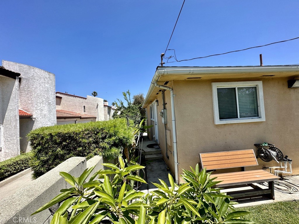 339 Peach Street, Unit A Monterey Park, CA 91755 - Photo 12 of 15 Side Yard