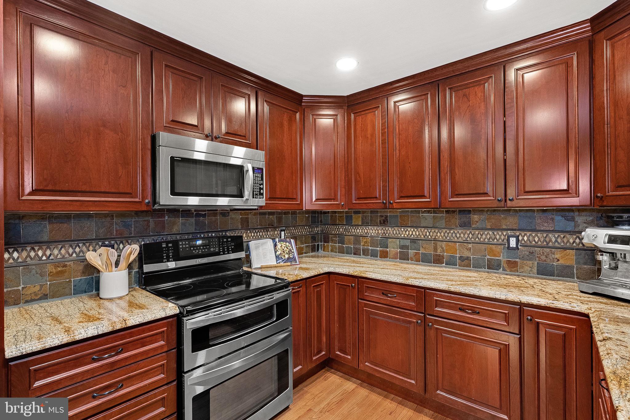 2520 Fowlers Lane Reston, VA 20191 - Photo 17 of 66