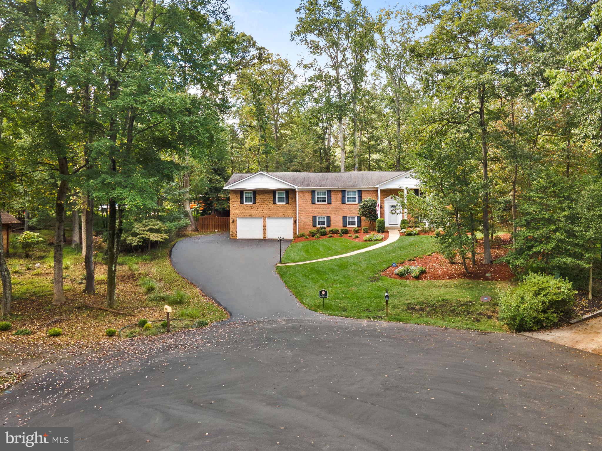 2520 Fowlers Lane Reston, VA 20191 - Photo 2 of 66 Cul-de-Sac Location