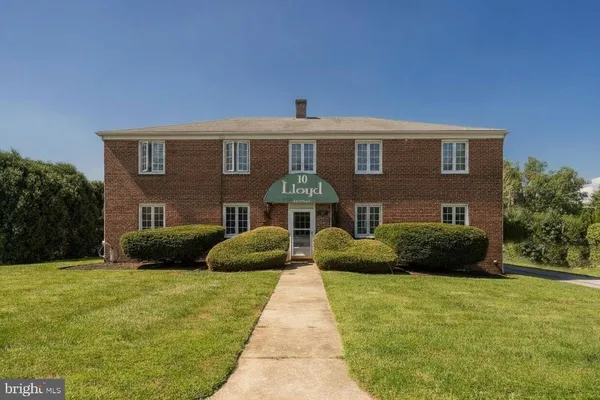 $1,695 | 10 Lloyd Avenue, Unit 1N, Downingtown, PA 19335