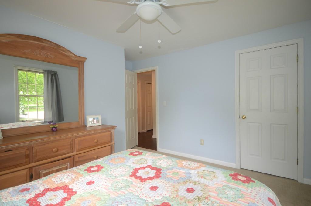 36 Crossing Brook Road Cumberland, ME 04021 - Photo 10 of 24 Guest bedroom