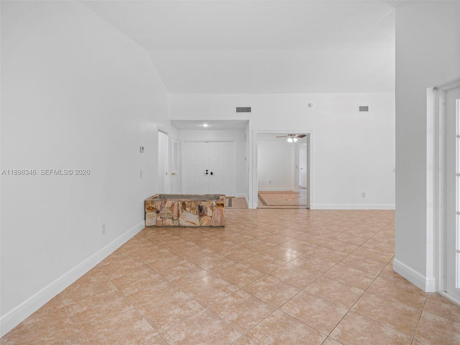 15531 Southwest 54th Terrace Miami, FL 33185 - Photo 4 of 61