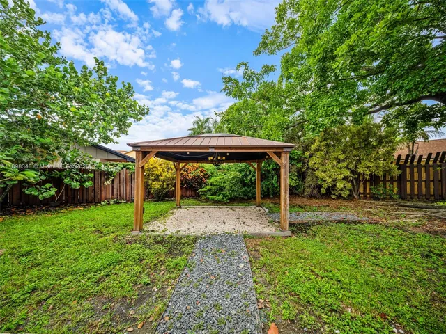 $5,000 | 15531 Southwest 54th Terrace, Miami, FL 33185