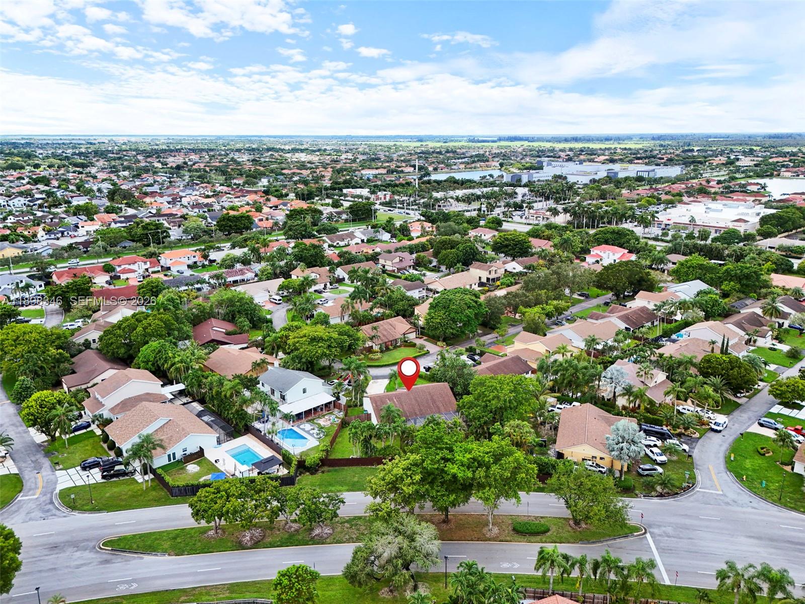 15531 Southwest 54th Terrace Miami, FL 33185 - Photo 61 of 61 an aerial view of city and lake