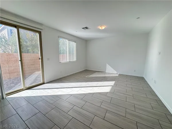 $2,650 | 945 Sycamore Falls Street, Henderson, NV 89052