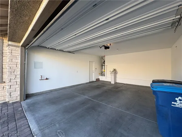 $2,650 | 945 Sycamore Falls Street, Henderson, NV 89052