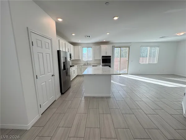 $2,650 | 945 Sycamore Falls Street, Henderson, NV 89052