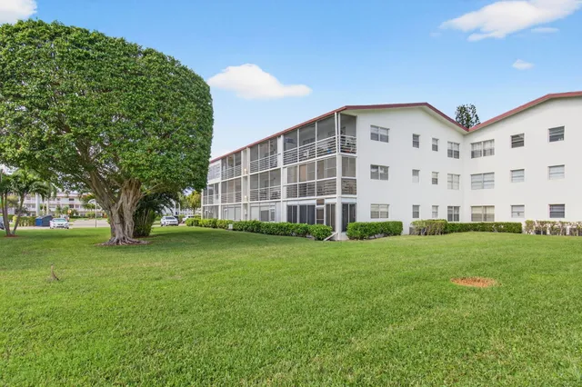 $89,900 | 321 Fanshaw H, Boca Raton, FL 33434