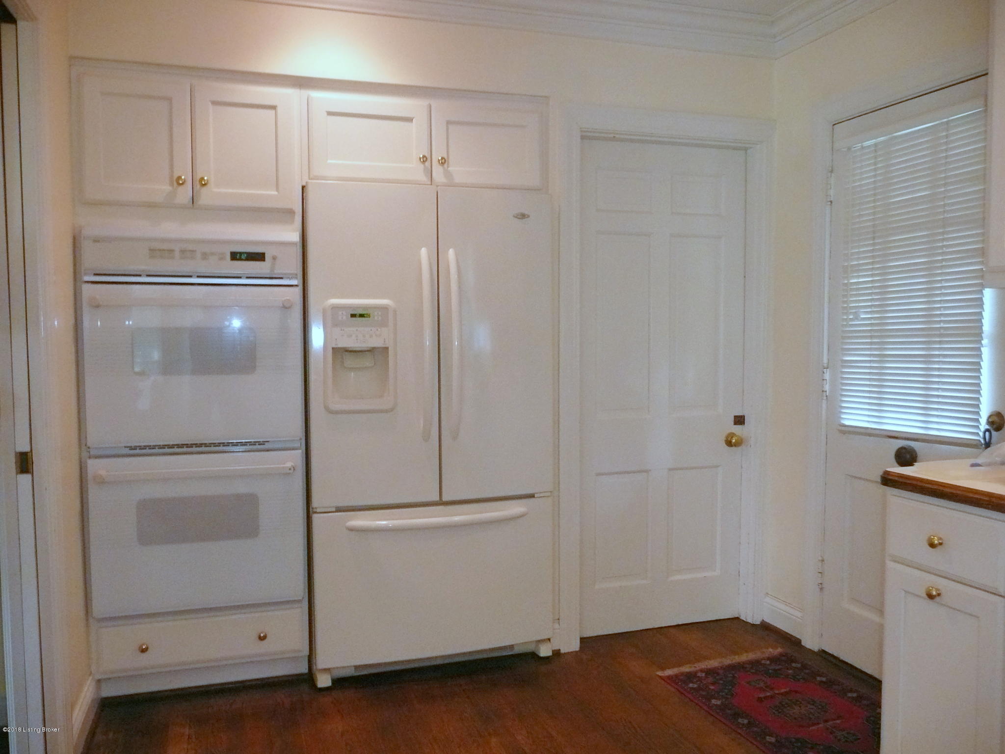 431 Lightfoot Road Louisville, KY 40207 - Photo 22 of 54 P1090047