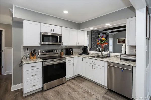 $809,000 | 1481 North Meadow Road, Merrick, NY 11566