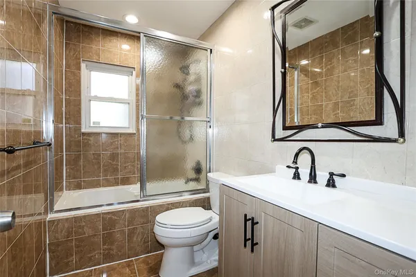 $809,000 | 1481 North Meadow Road, Merrick, NY 11566