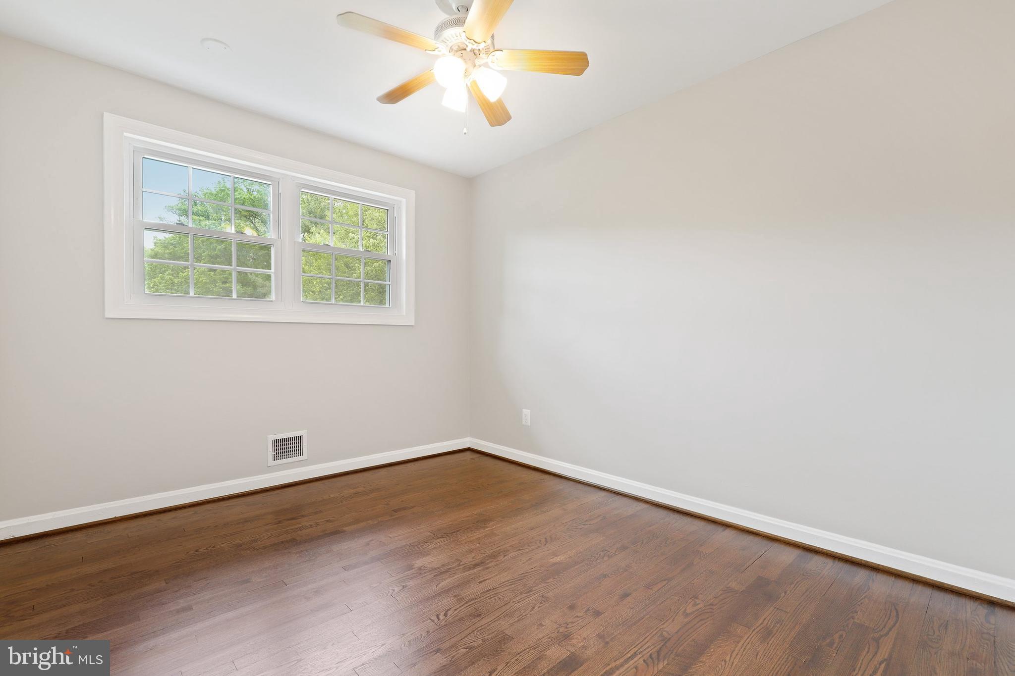 11512 Yates Street Silver Spring, MD 20902 - Photo 12 of 29 Gallery Image 12