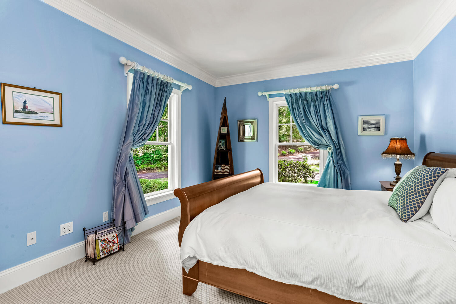 29 Old Oak Road Darien, CT 06820 - Photo 15 of 31 a bedroom with a bed and a window