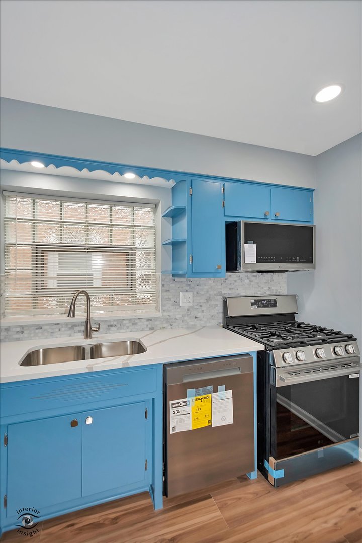 3904 West 58th Place Chicago, IL 60629 - Photo 9 of 27