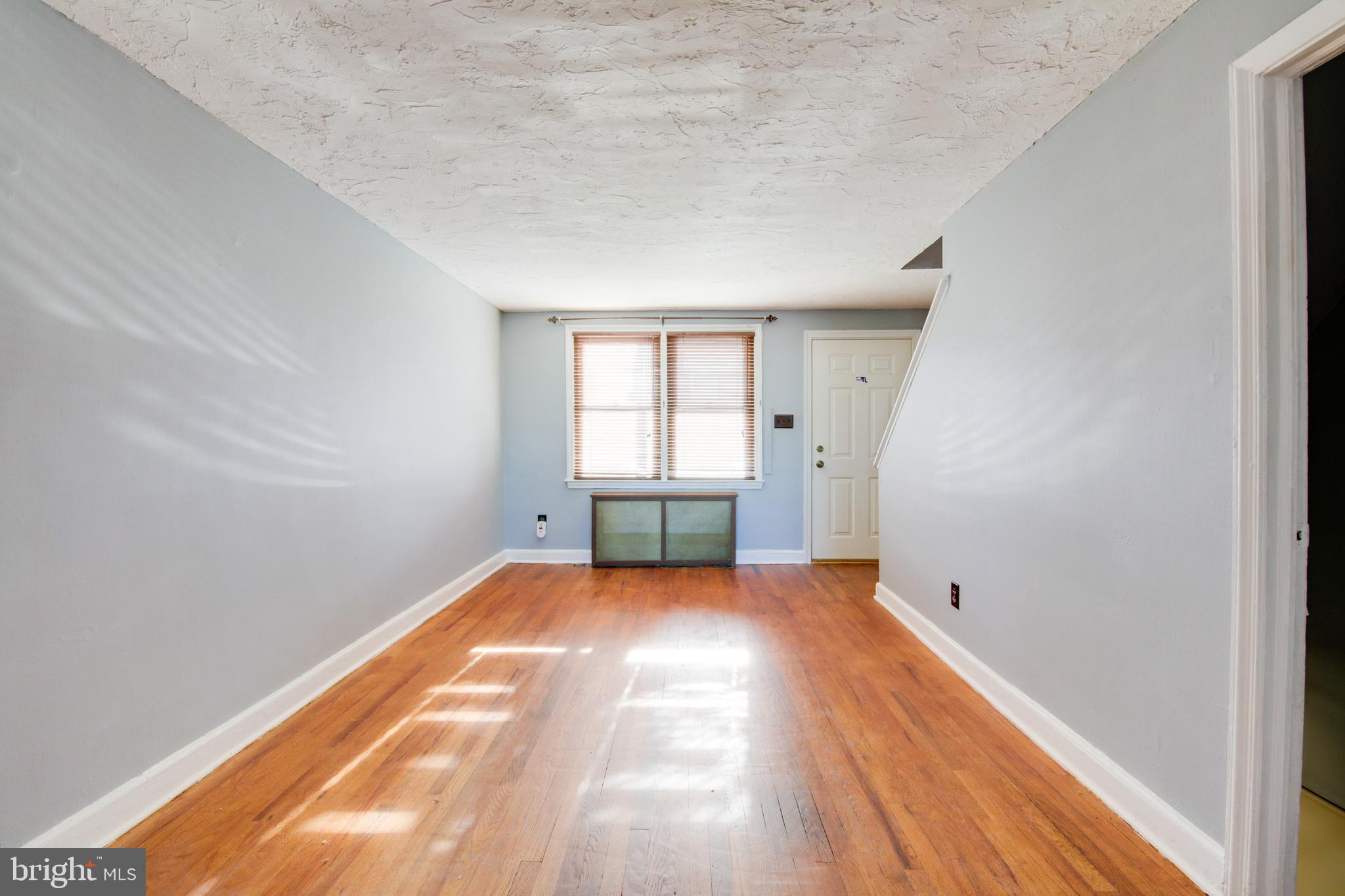 3626 Clarenell Road Baltimore, MD 21229 - Photo 3 of 23 Gallery Image 3