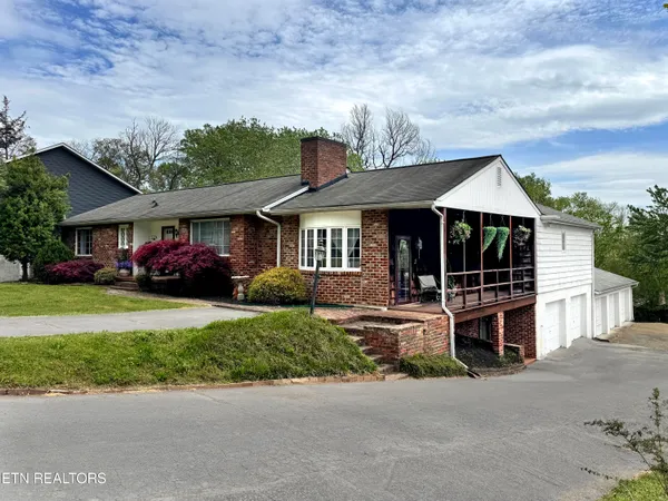 $475,000 | 2802 Mineral Springs Avenue, Knoxville, TN 37917