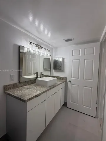 $1,950 | 8343 Lake Drive, Unit 405, Doral, FL 33166